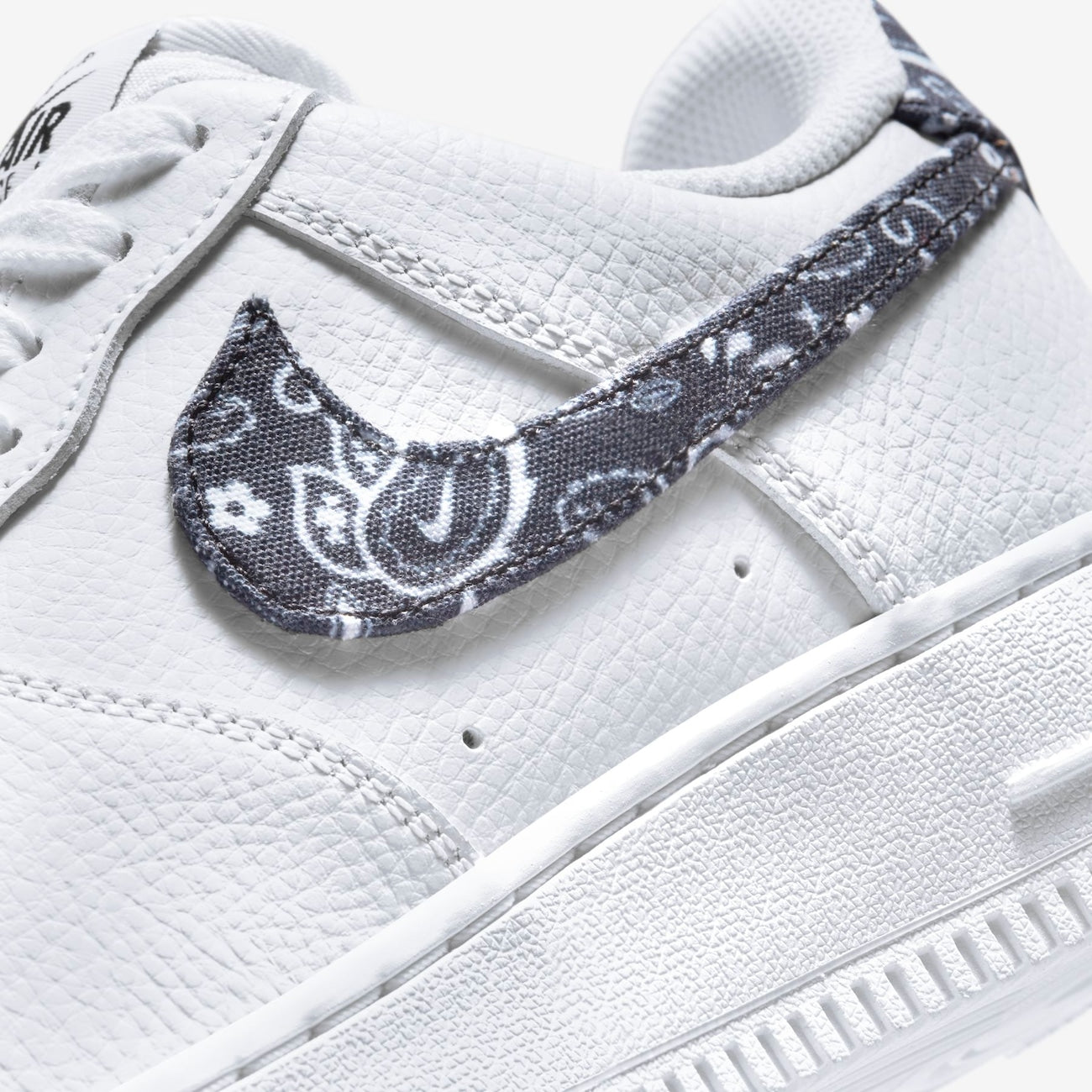Nike Air Force 1 '07 Essential "Black Paislay"