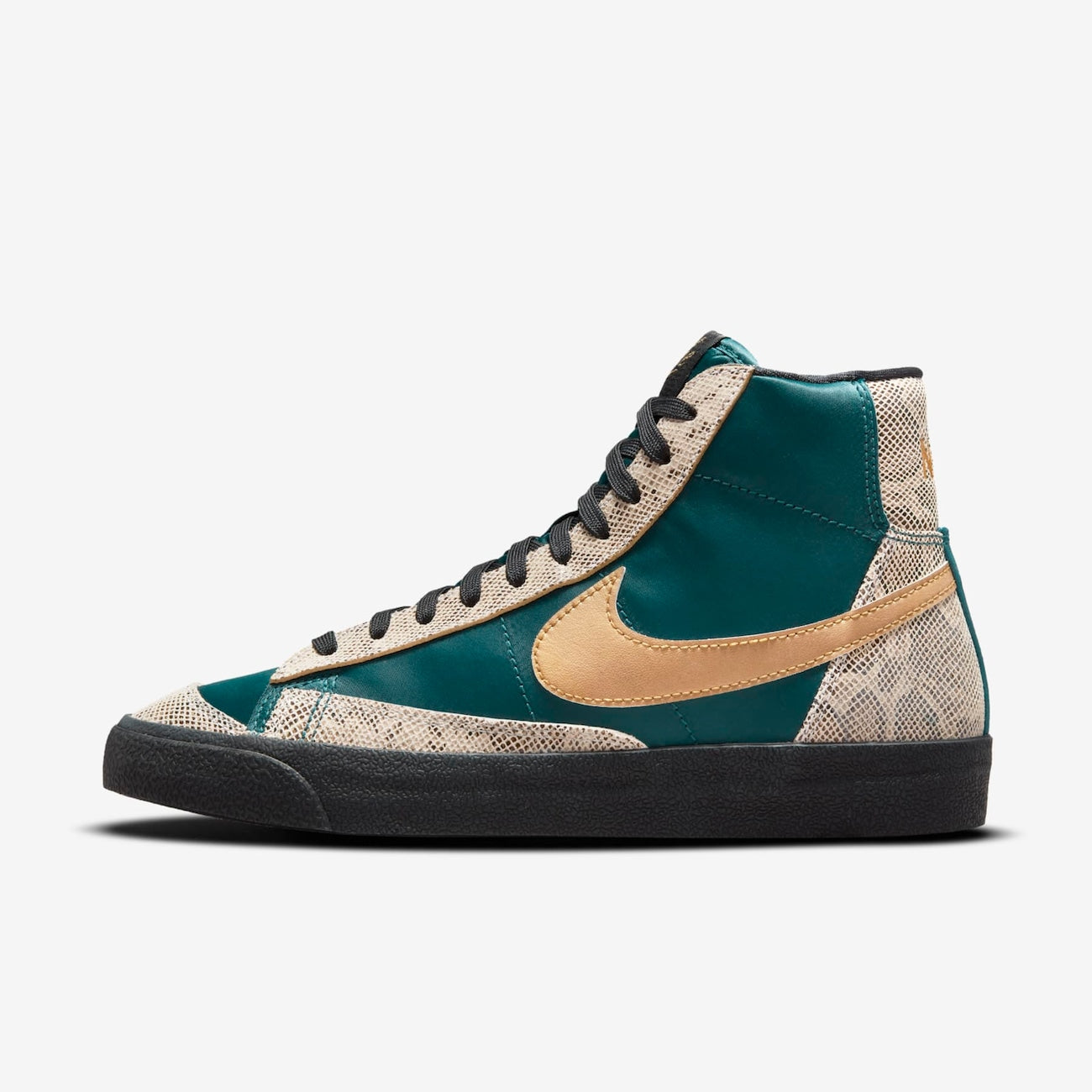 Nike Blazer Mid 77 "Lucha Libre"