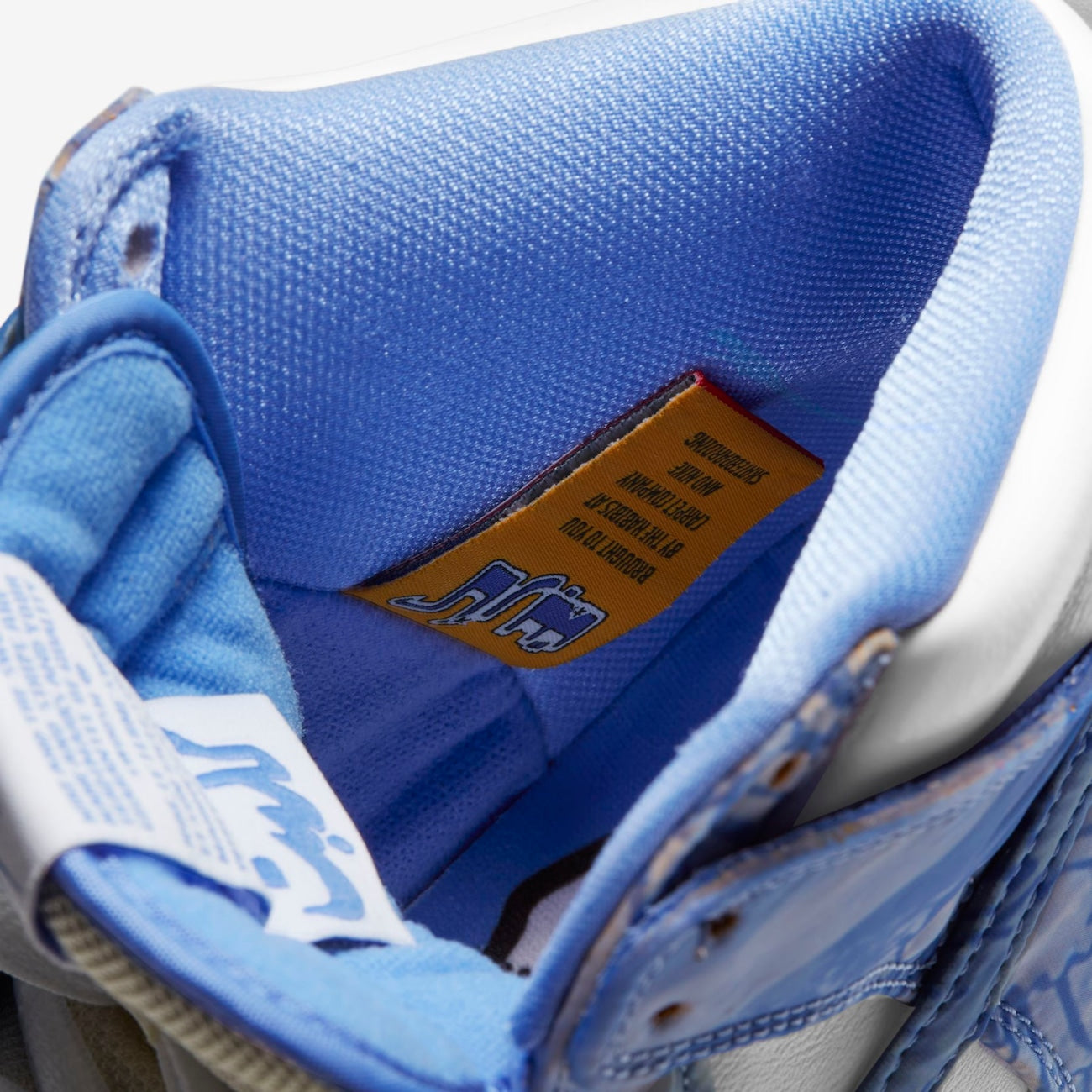 Carpet Company x Nike SB Dunk High "Royal Pulse"