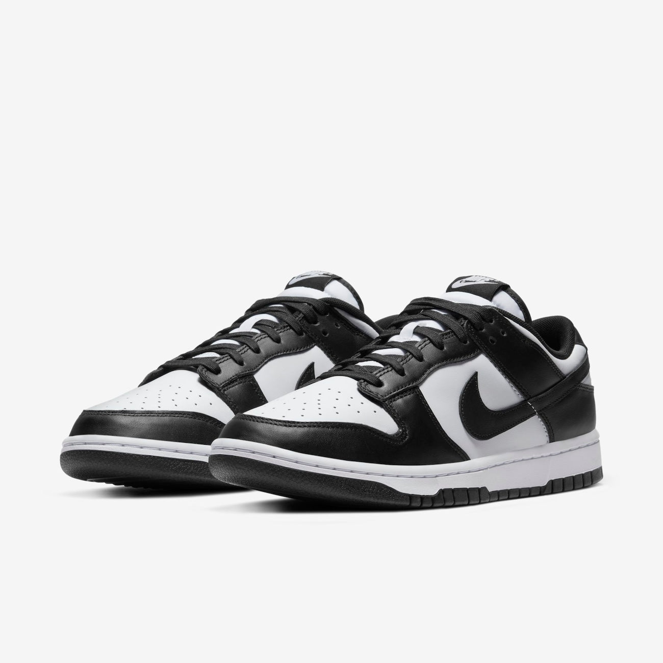 Nike Dunk Low "Panda"