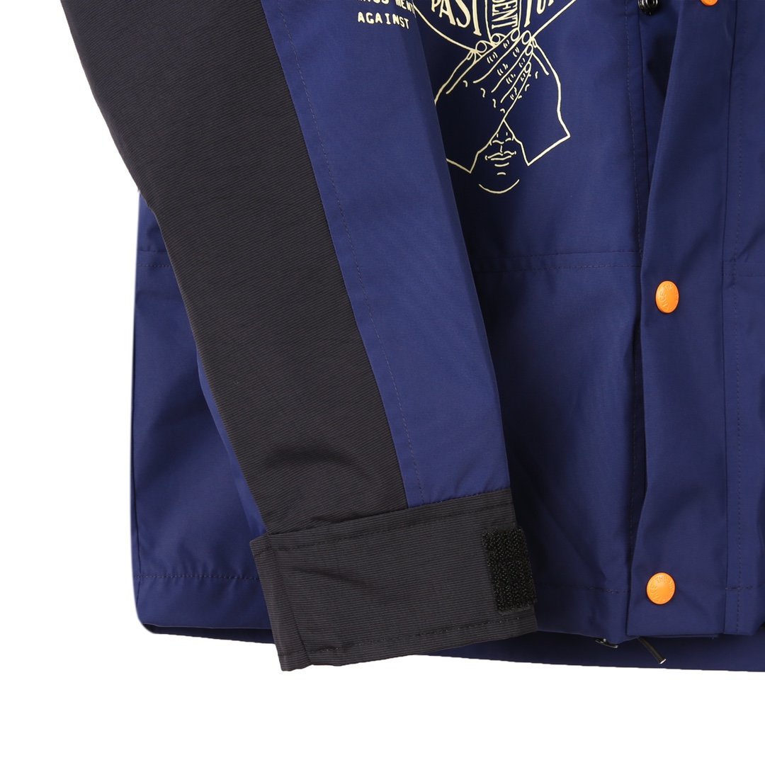 The North Face x Brain Dead Mountain Light Jacket “Civilisation is Overrated” – Edição Limitada