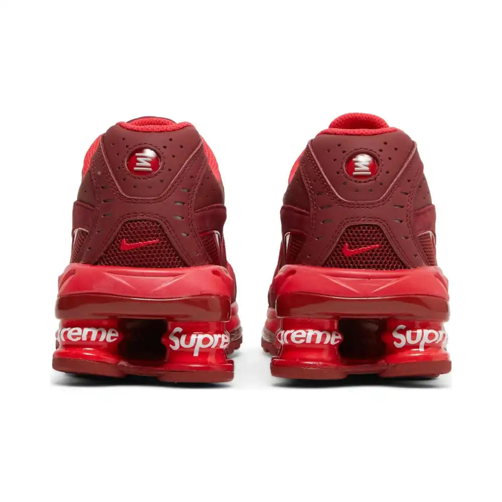 Nike Shox R4 x Supreme “Red”