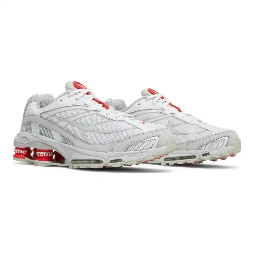 Nike Shox R4 x Supreme "White"