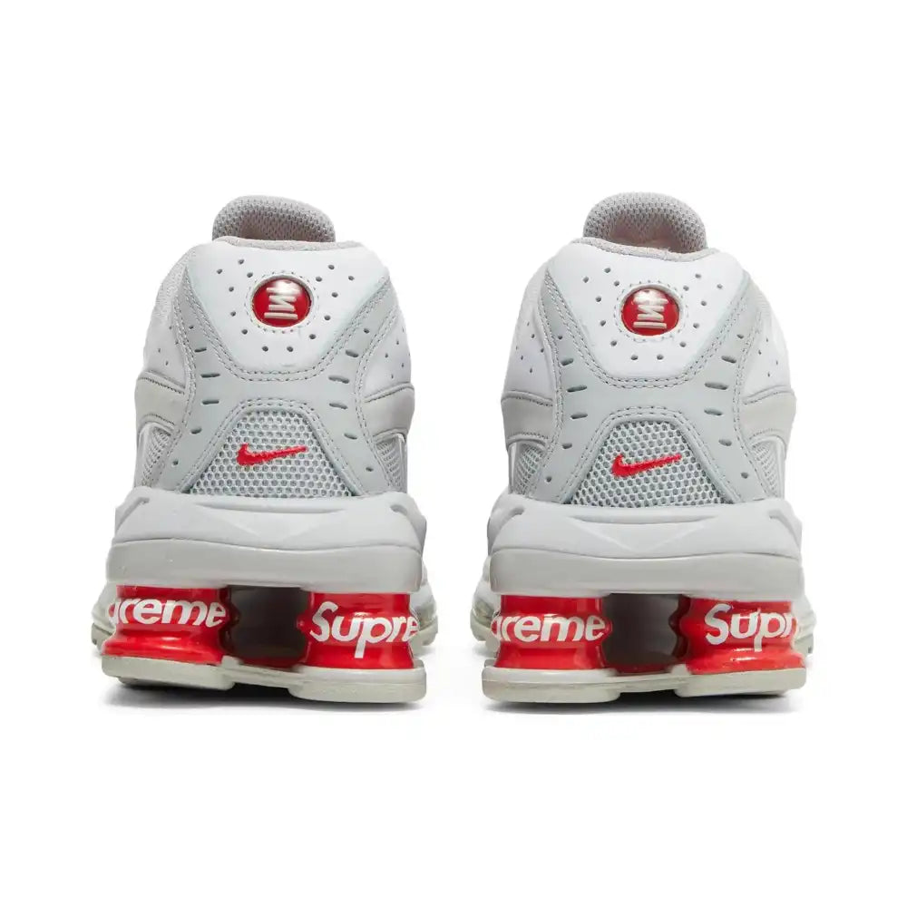 Nike Shox R4 x Supreme "White"