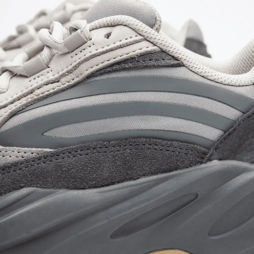 Yeezy Boost 700 v2 ''Tephra"