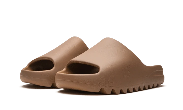 Yeezy Slide "Core"