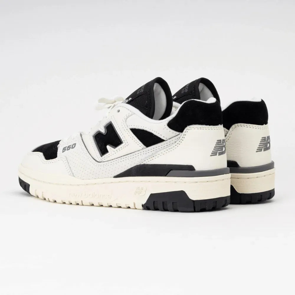 New Balance 550 "Sea Salt Black"