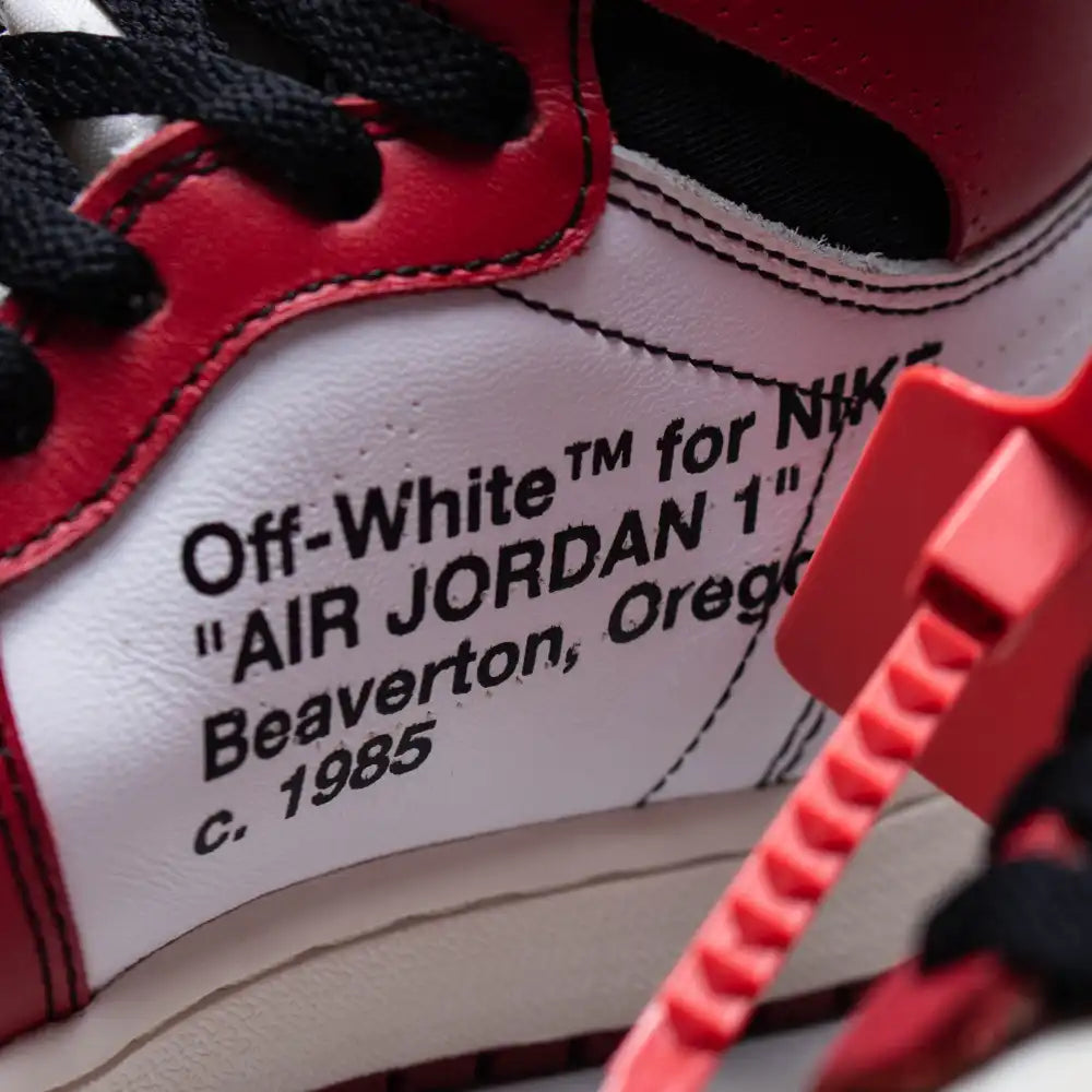 Nike Air Jordan 1 Retro High x Off-White "Chicago"