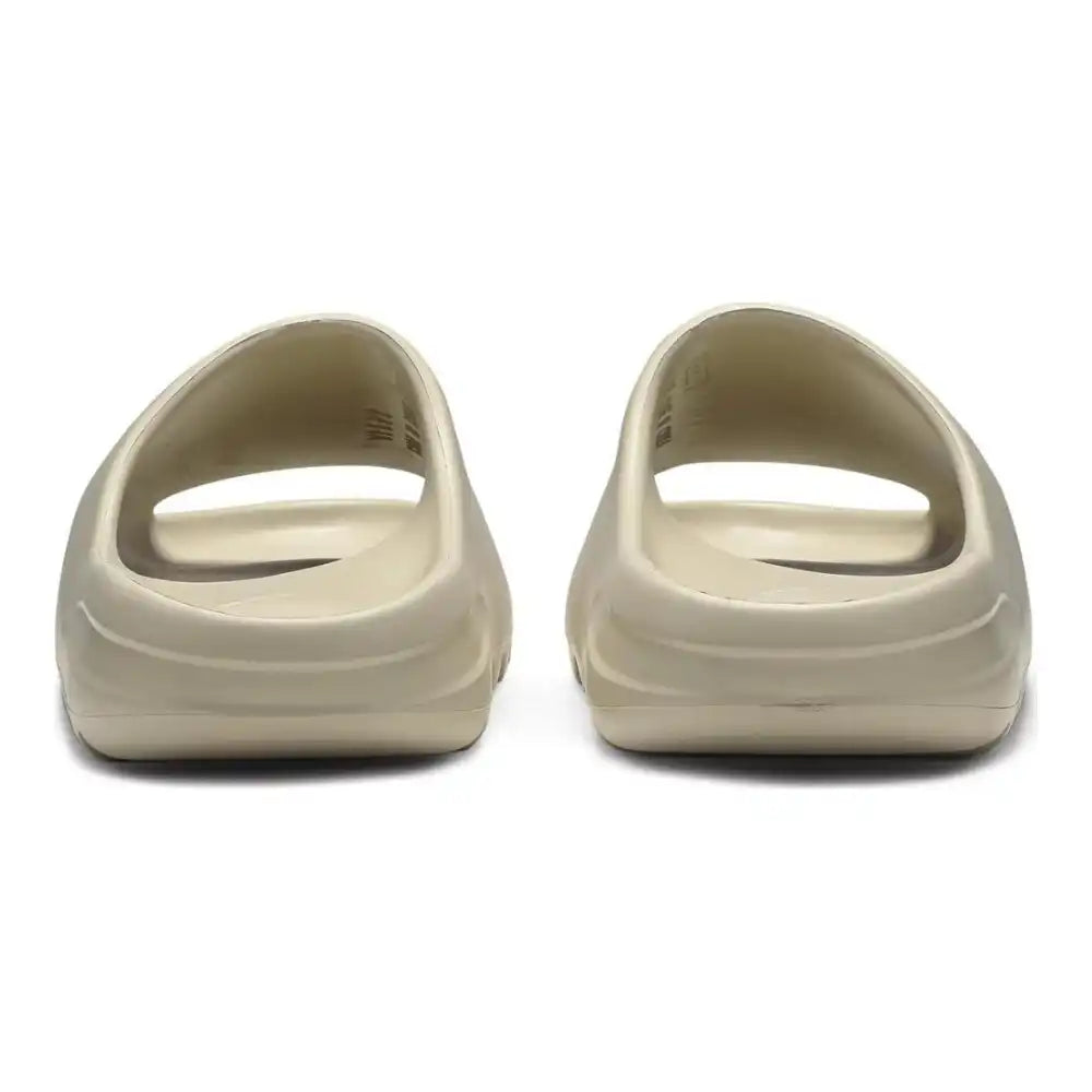 Yeezy Slide "Bone"