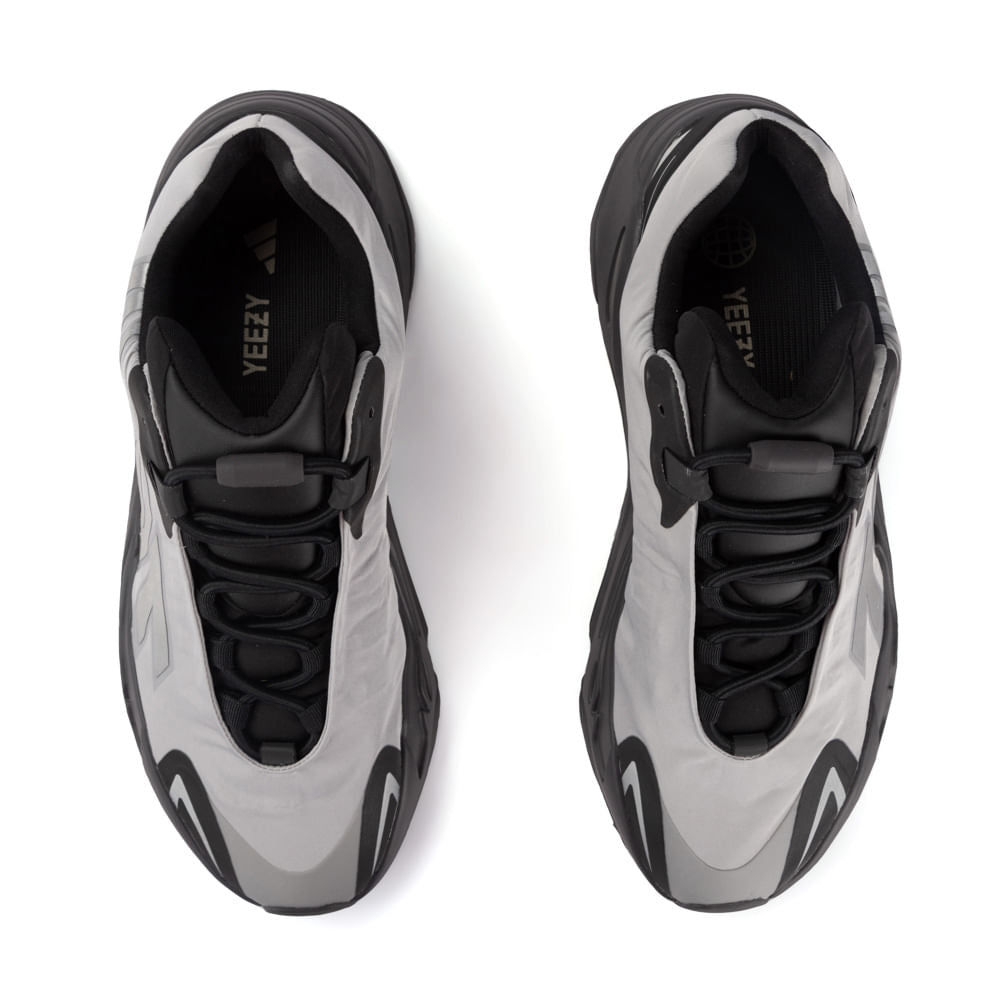 Yeezy Boost 700 V3