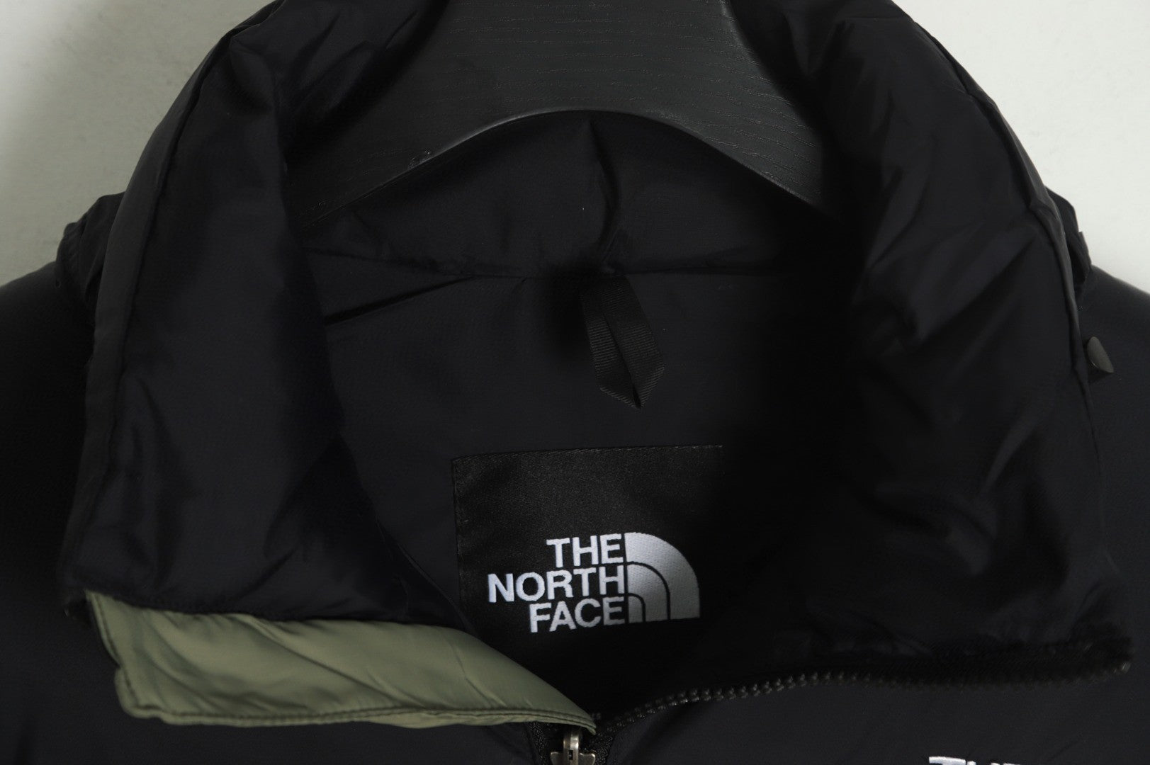 The North Face 1996 Retro Nuptse Jacket – Verde/Preto