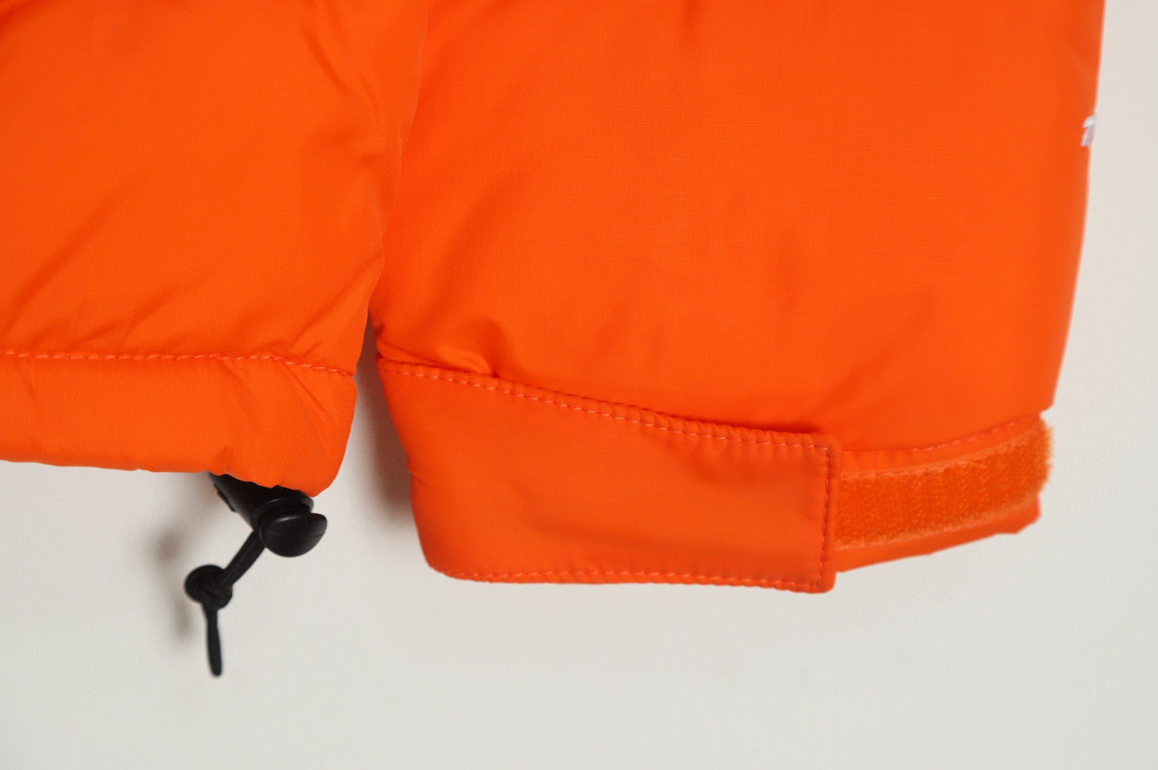 The North Face 1996 Retro Nuptse Jacket – Laranja/Preto
