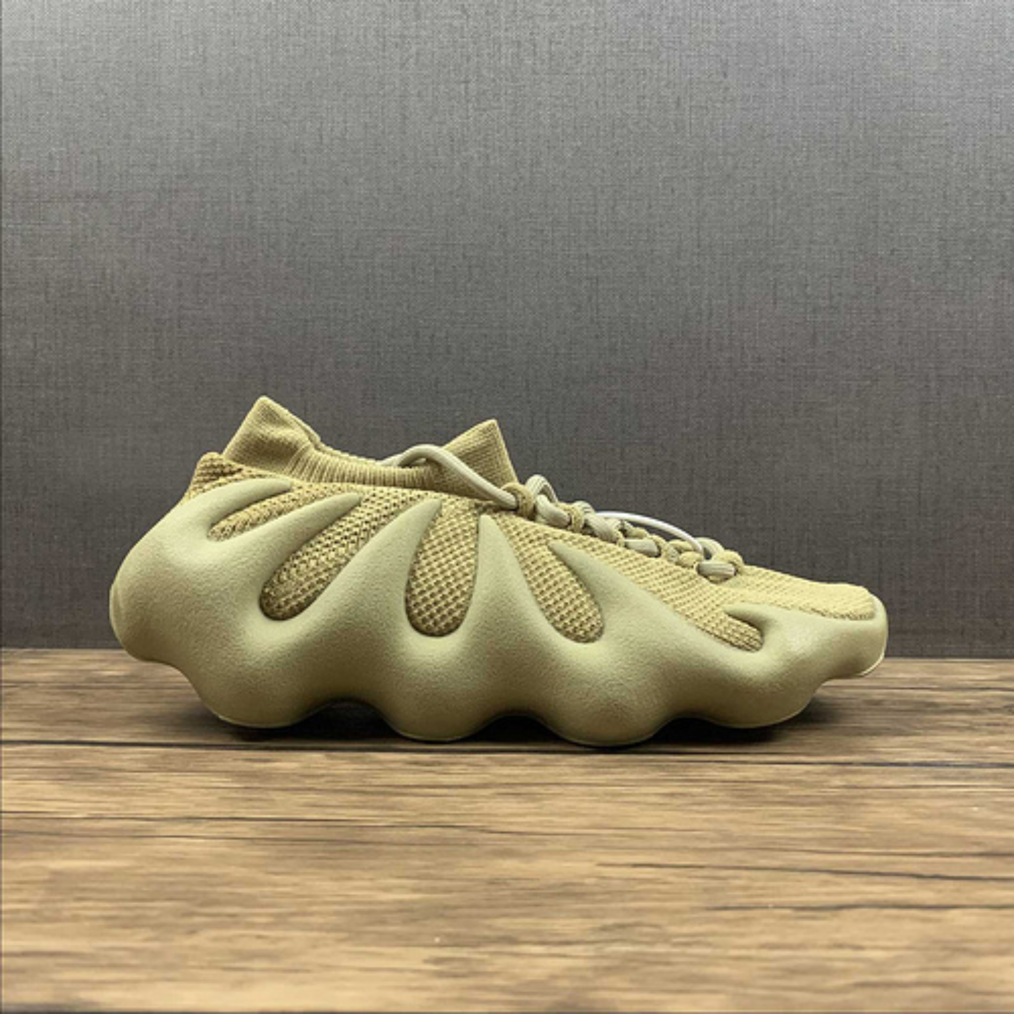 Yeezy 450 "Resin"
