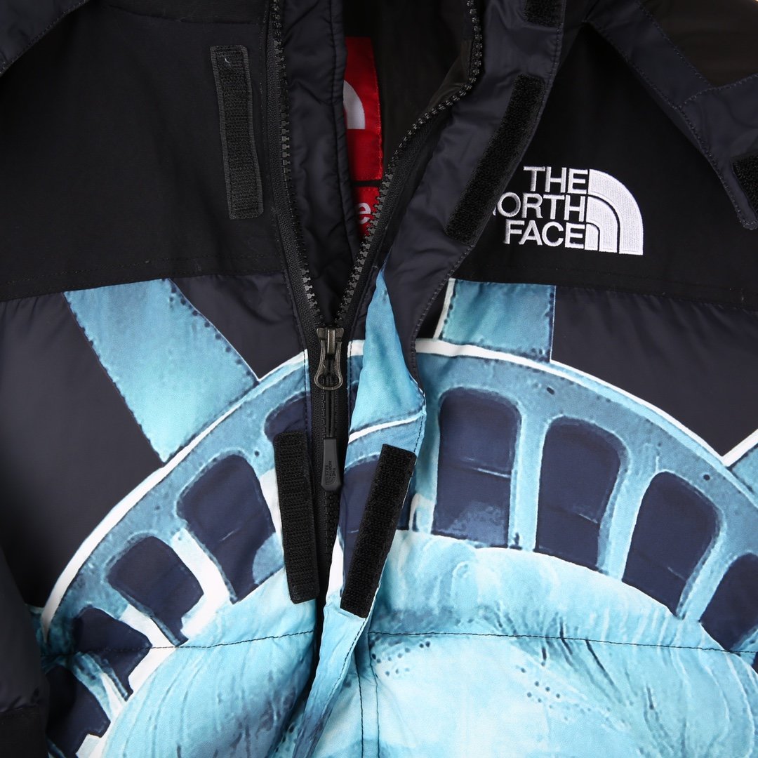 The North Face x Supreme 1994 Nuptse Jacket “Statue of Liberty”