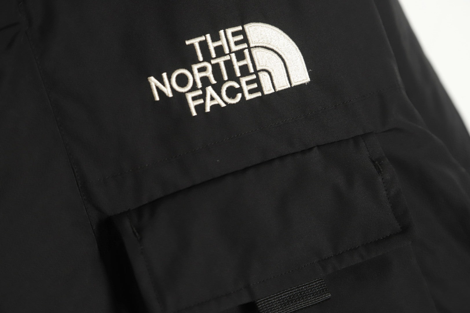 The North Face Expedition Parka Preta