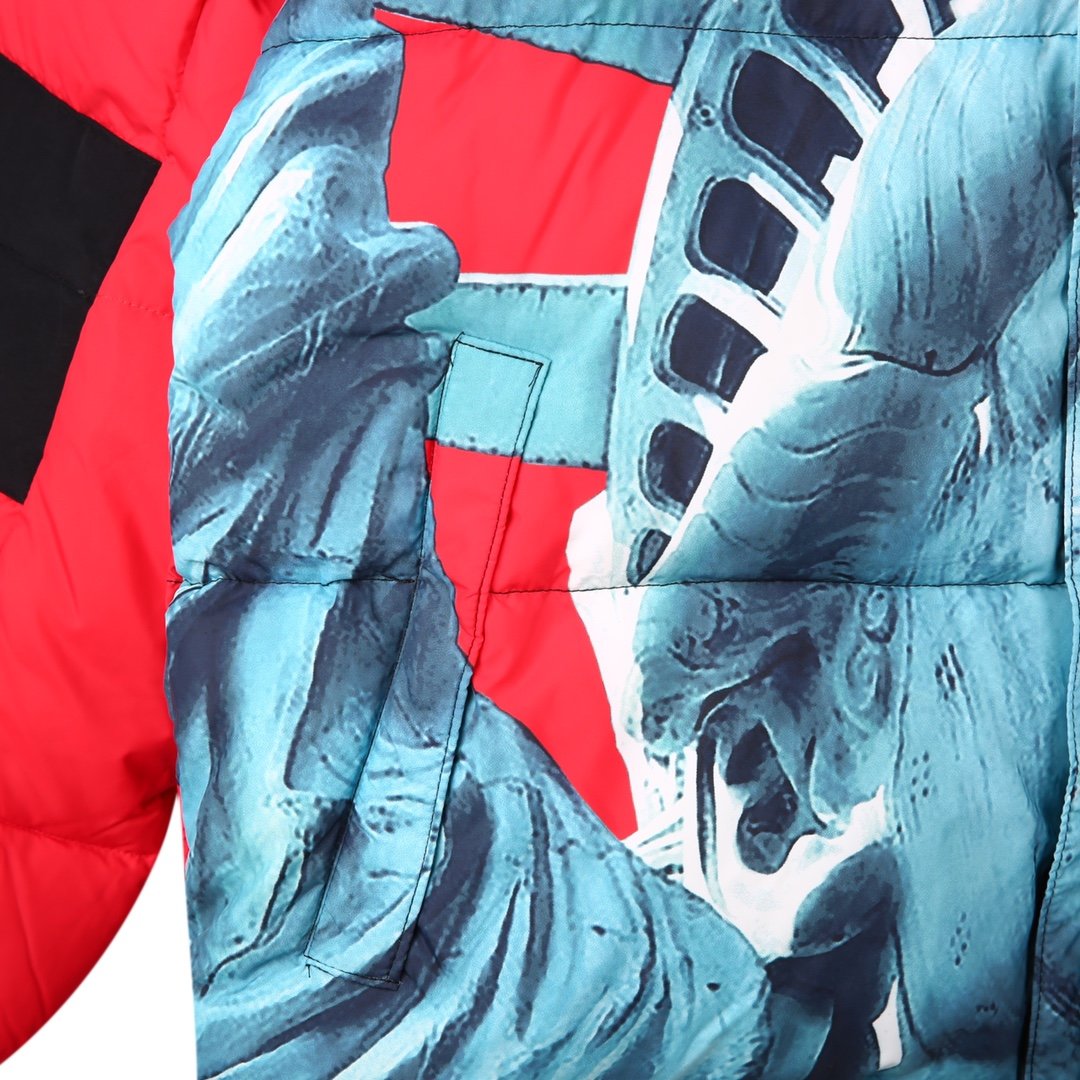 The North Face x Supreme 1994 Nuptse Jacket “Statue of Liberty”