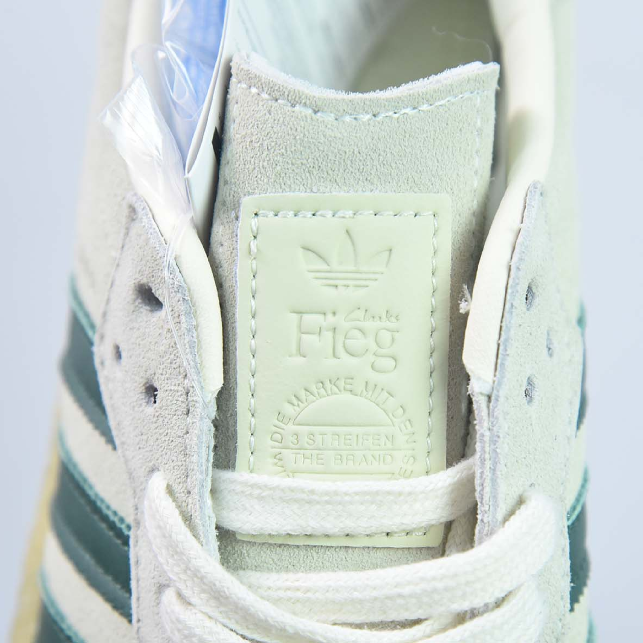 Adidas Clarks 8th Street Samba x Ronnie Fieg Chalk White Green