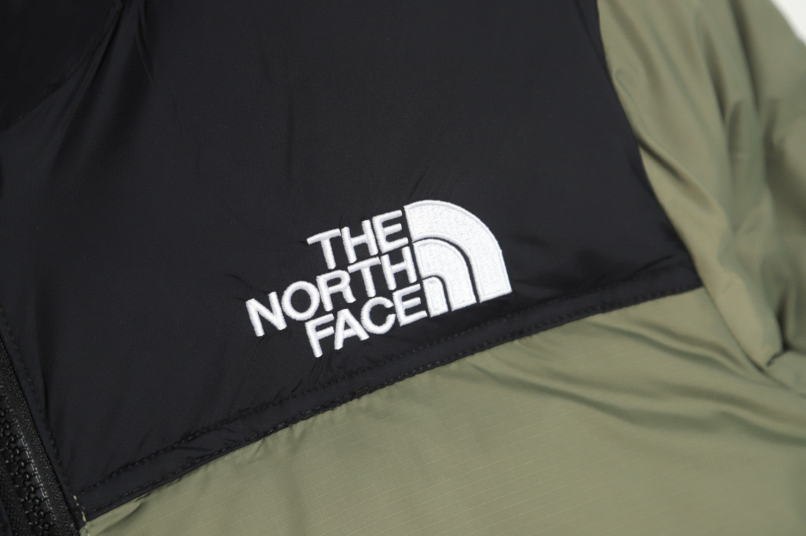 The North Face 1996 Retro Nuptse Jacket – Verde/Preto