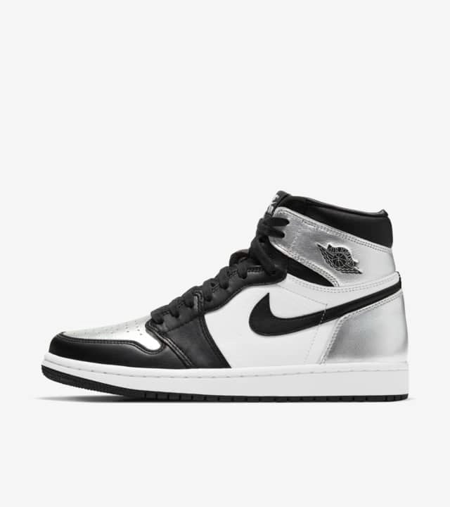 WMNS Nike Air Jordan 1 High "Silver Toe"