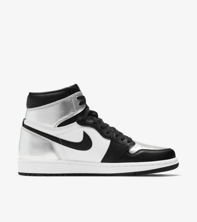 WMNS Nike Air Jordan 1 High "Silver Toe"