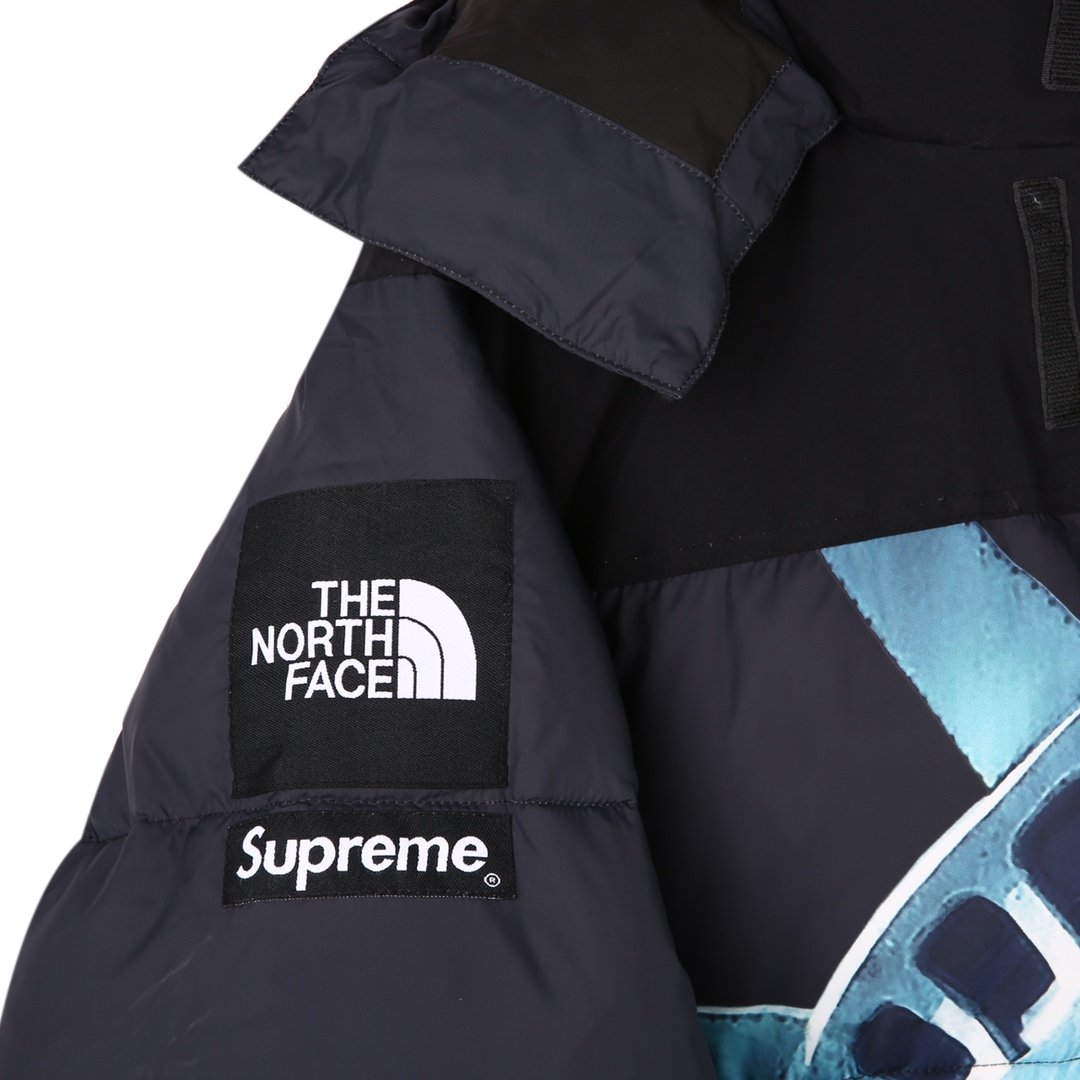 The North Face x Supreme 1994 Nuptse Jacket “Statue of Liberty”