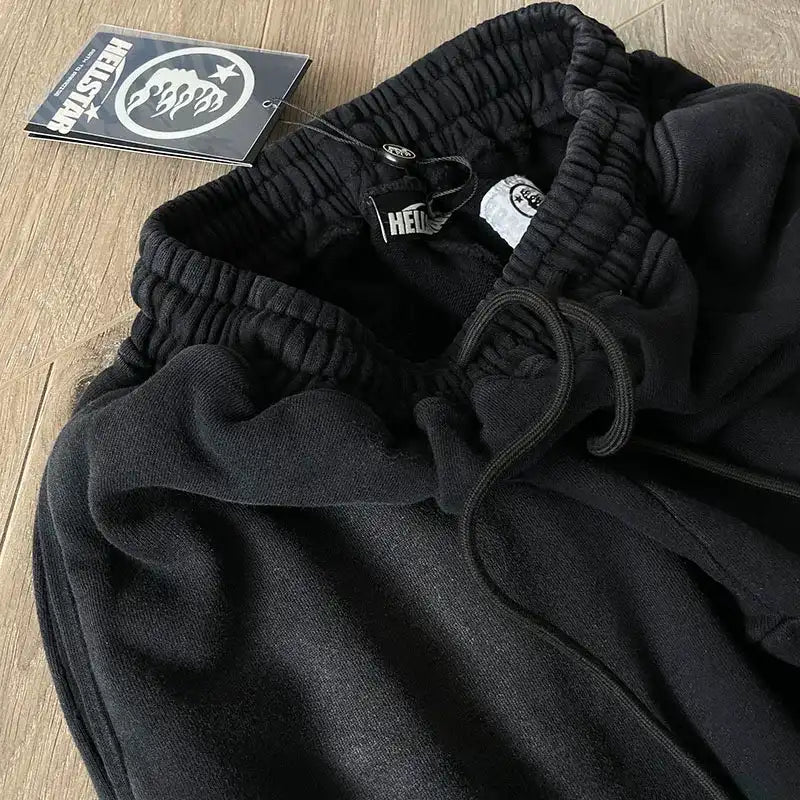 Calça Hellstar Airbrushed "Skull Flare"