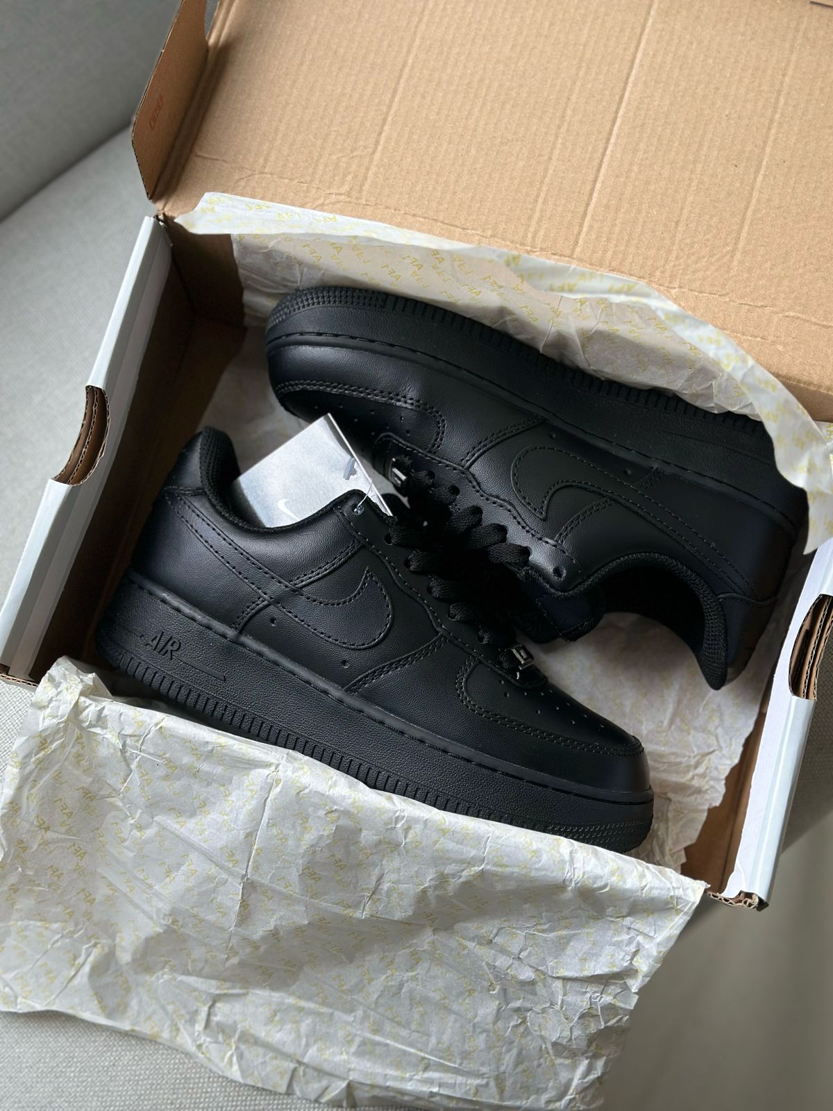 Nike Air Force 1 "Preto" (35, Pronta Entrega)