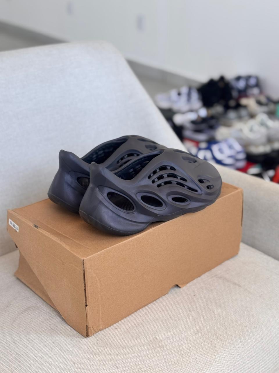 Yeezy Foam Runner "Mineral Blue" (Pronta entrega, 36)