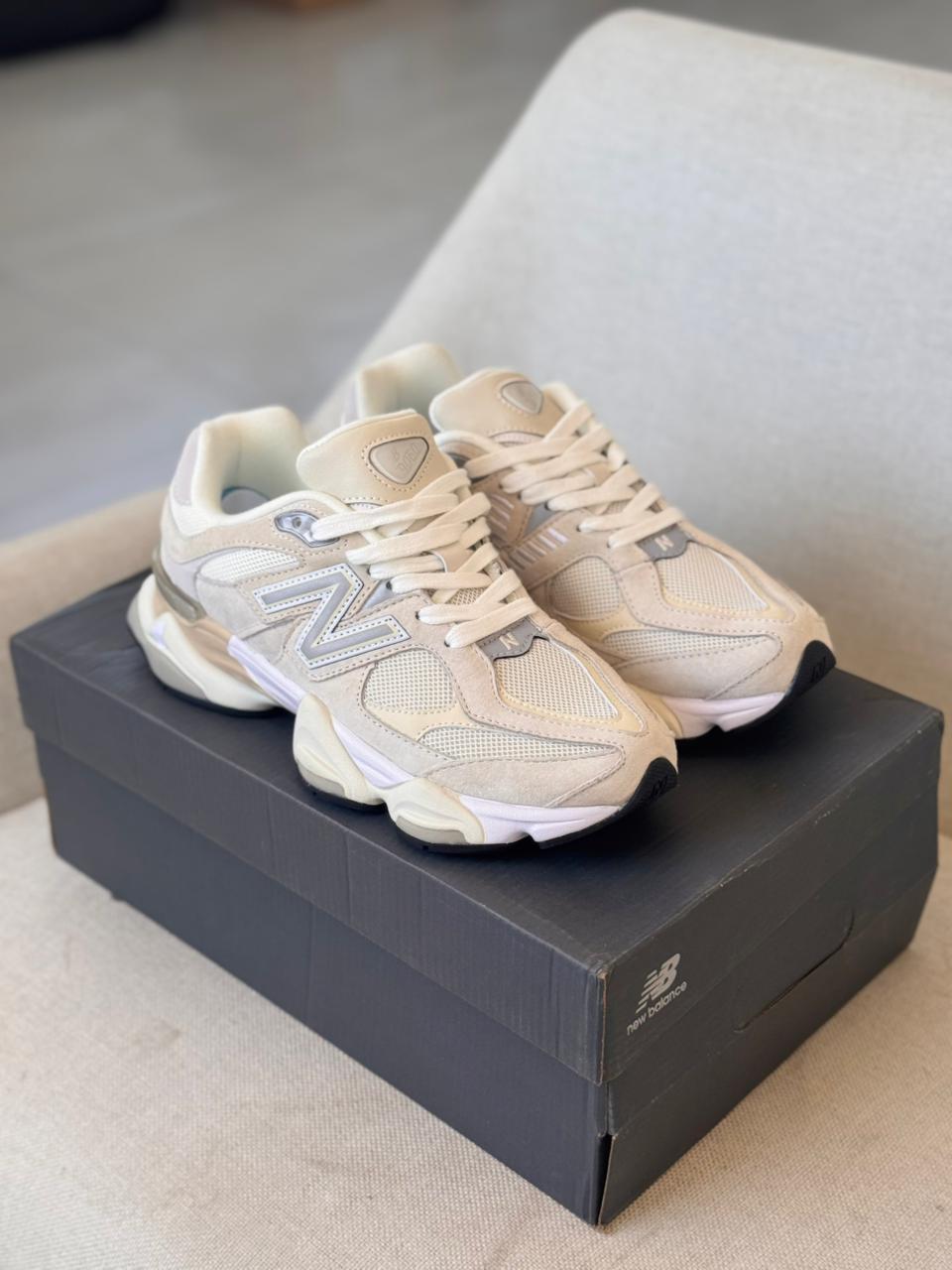 New Balance 9060 "Beige" (Pronta Entrega, 39.5)