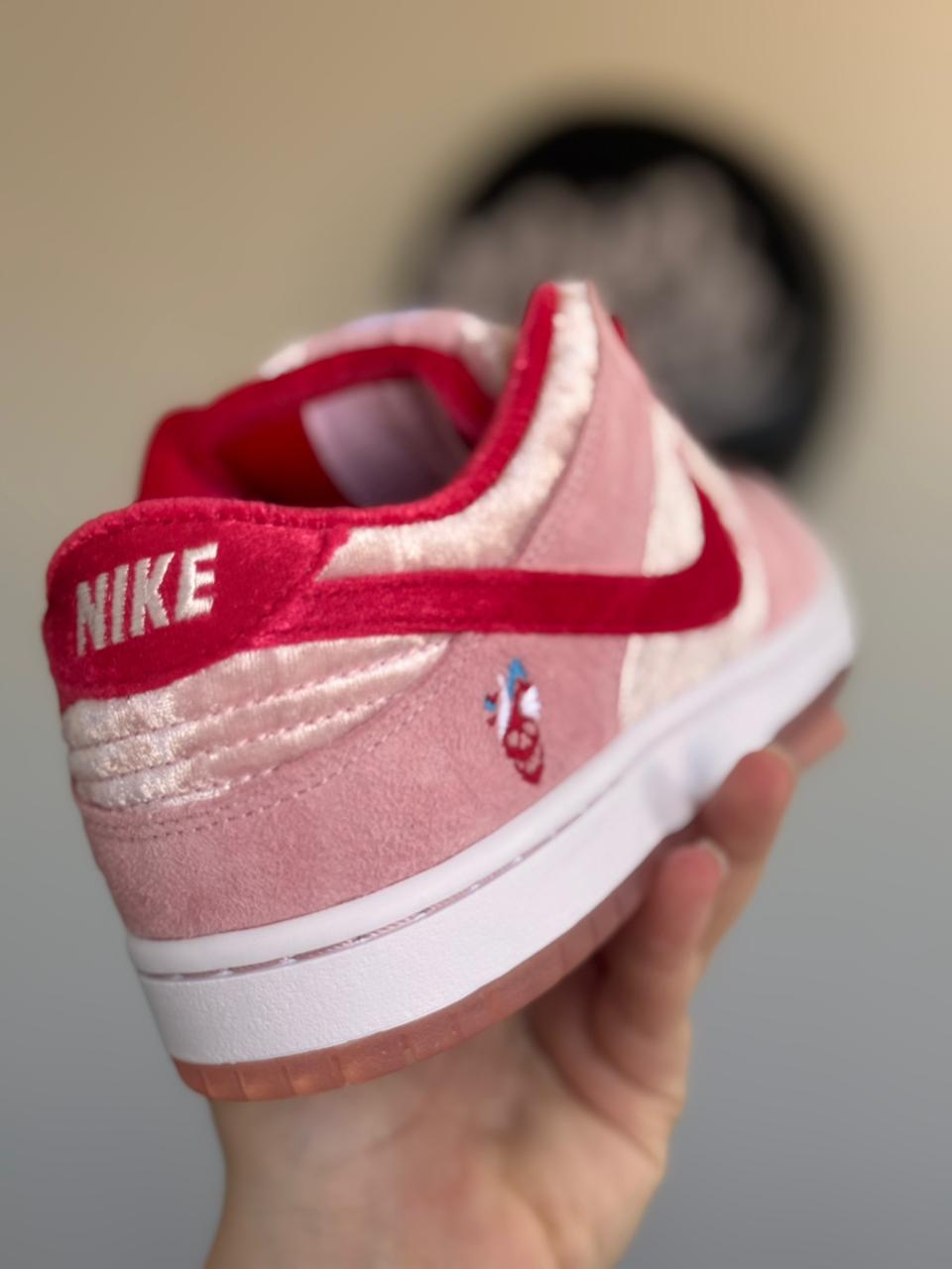 Nike SB Dunk Low "Strangelove" (Pronta entrega, 36)