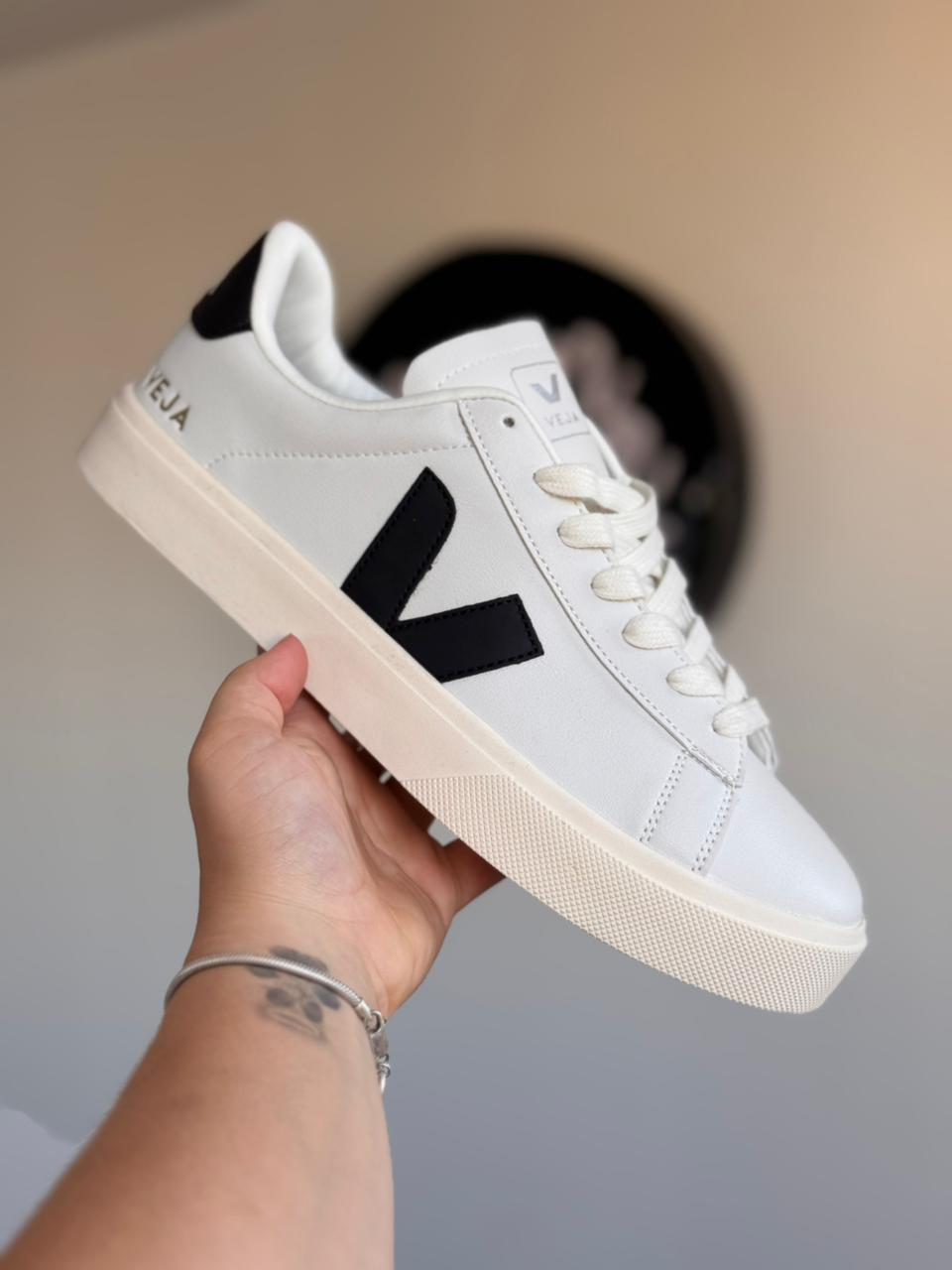 VEJA Campo “Black/White” (Pronta entrega, 42)