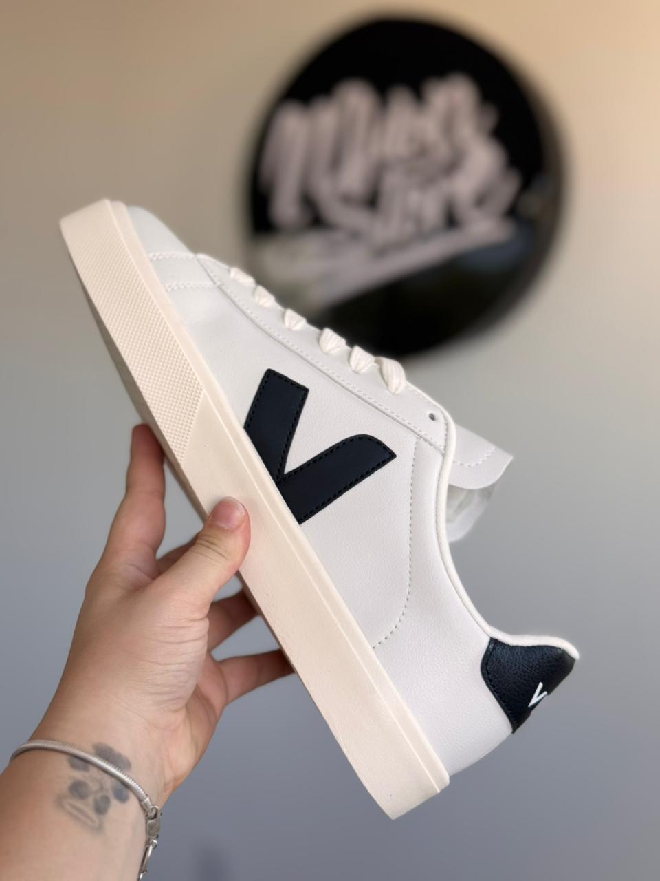 VEJA Campo “Black/White” (Pronta entrega, 42)