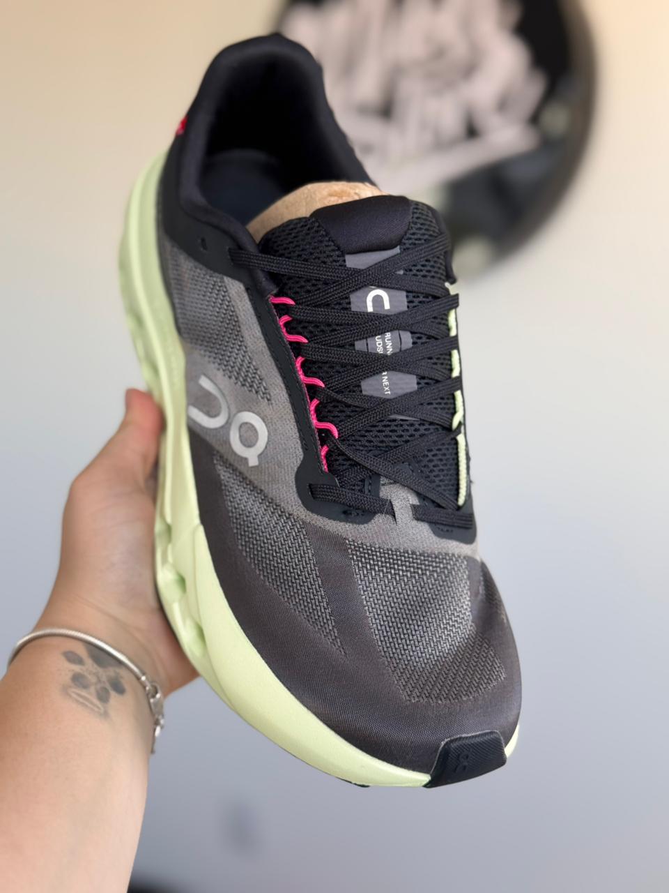 On Running Cloudsurfer "Black/Lima" (Pronta entrega, 42)