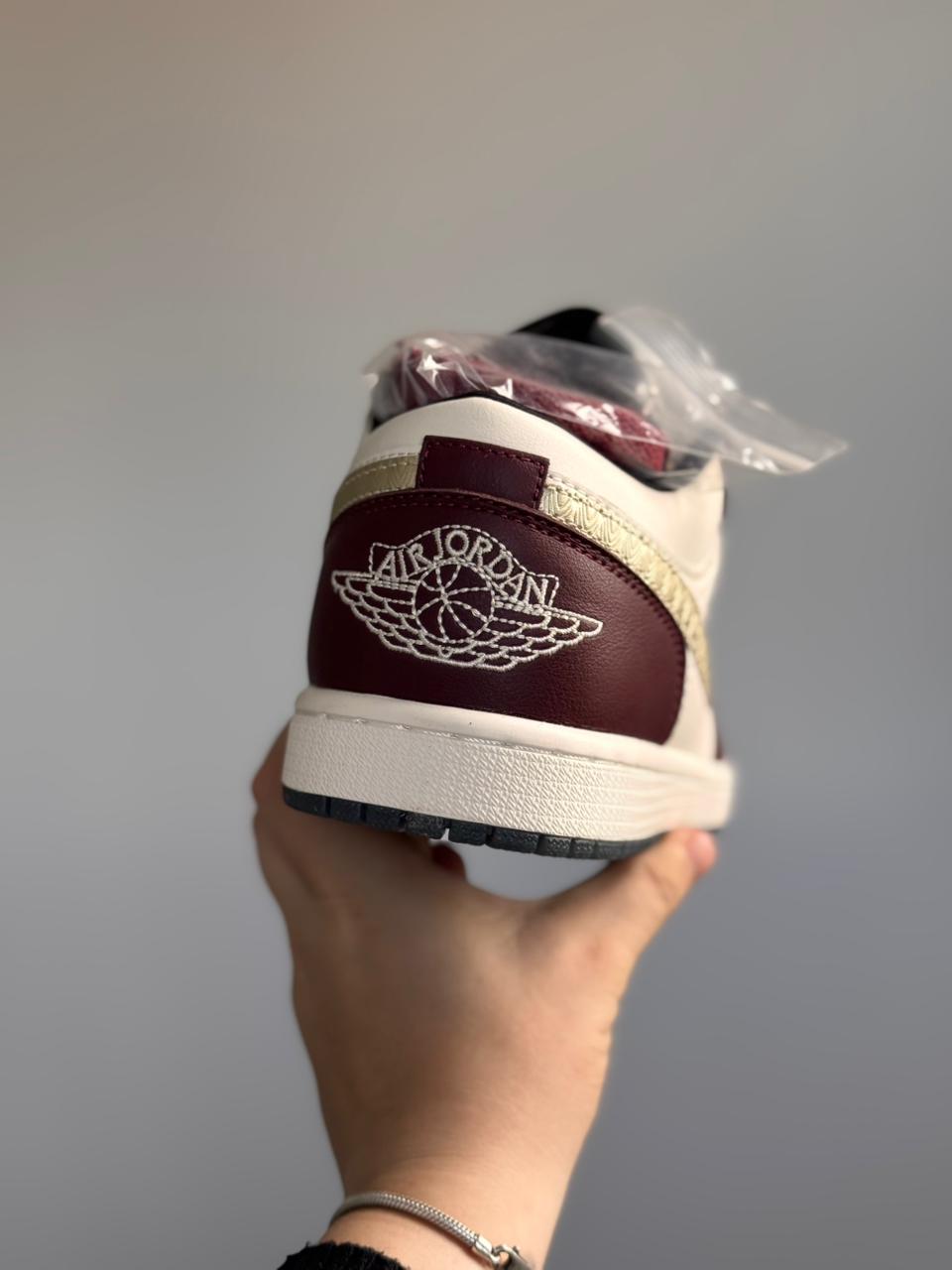 Nike Air Jordan 1 Low "Year of the Dragon" (Pronta entrega, 39,5 e 41)