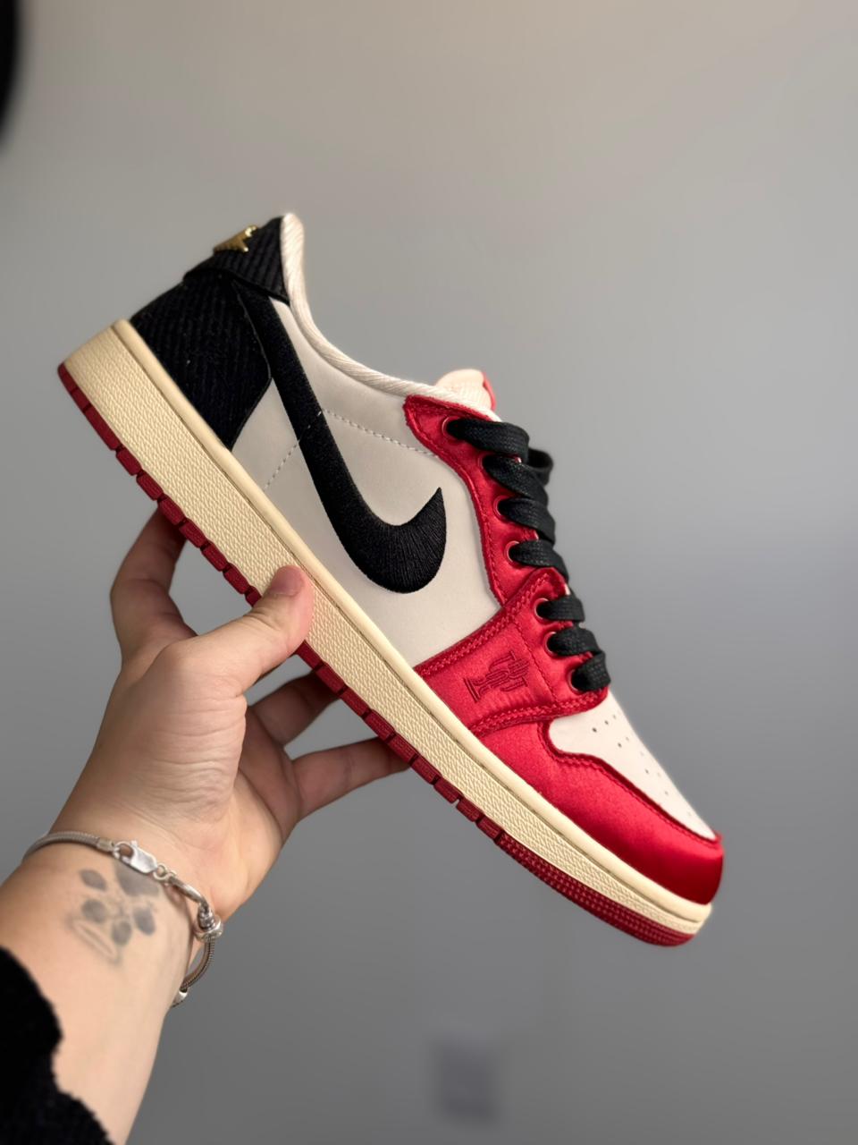 Nike Air Jordan 1 Retro Low "Trophy Room Away" (Pronta entrega, 41)