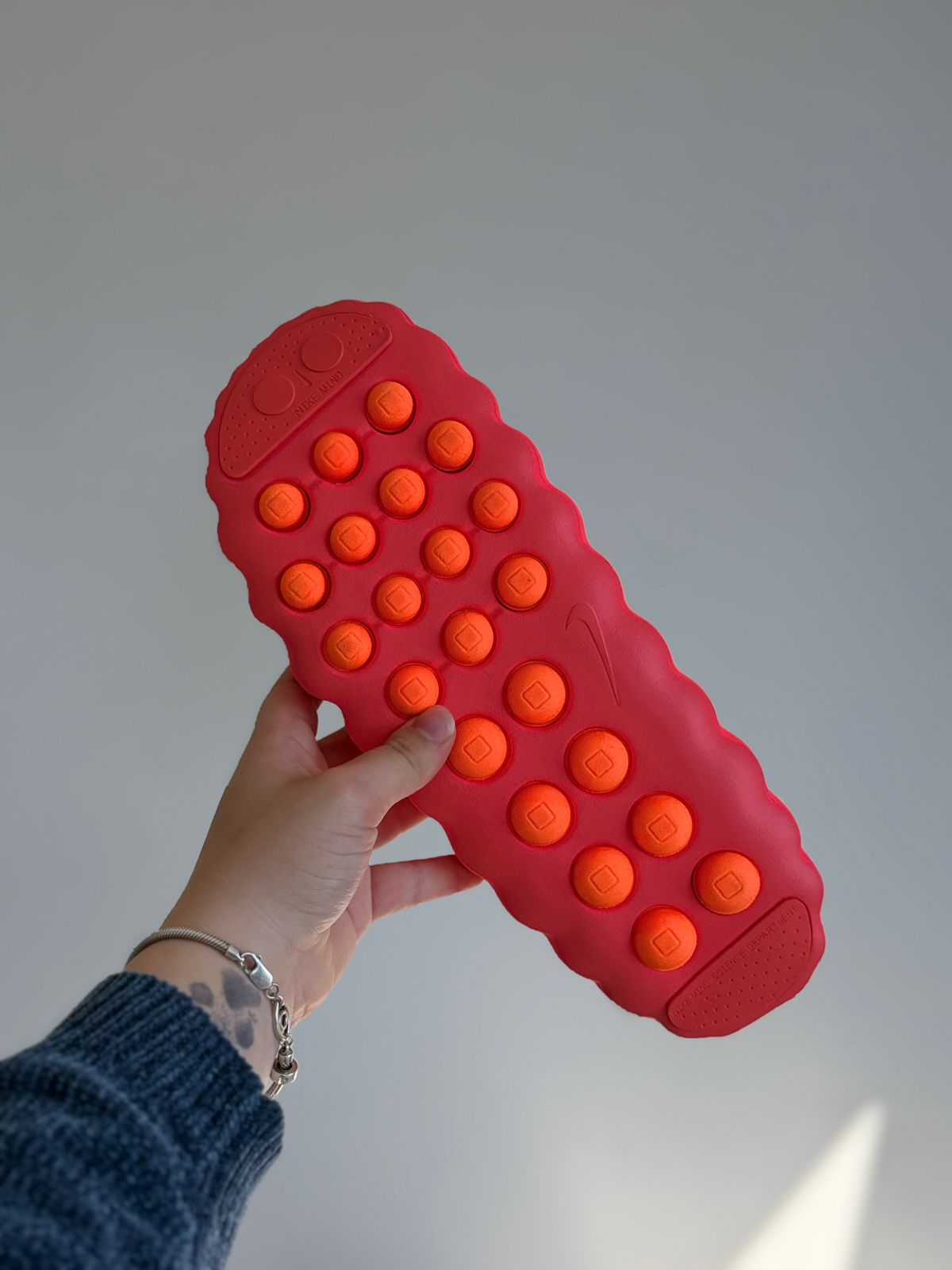 Nike Mind 001 Slide "Solar Red" (42.5, Pronta Entrega)