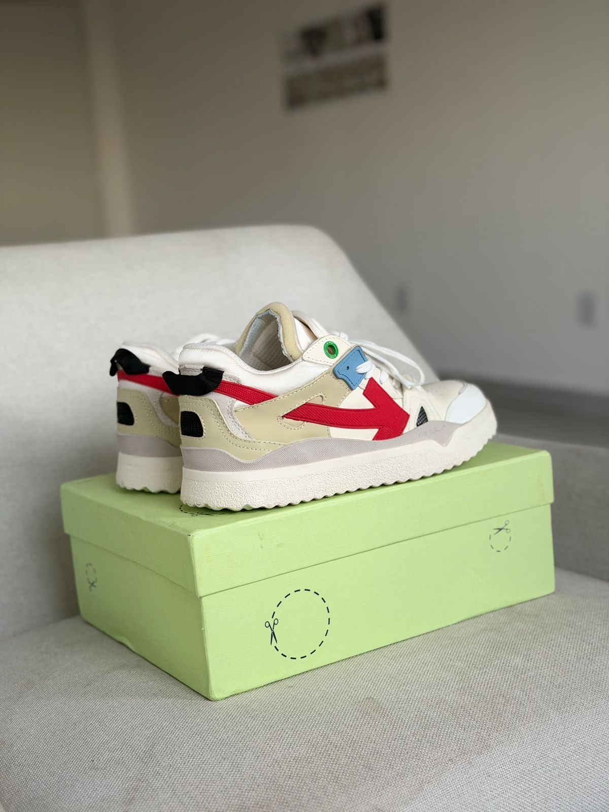 Off White Sponge Mid Leather (40/41, Pronta Entrega)
