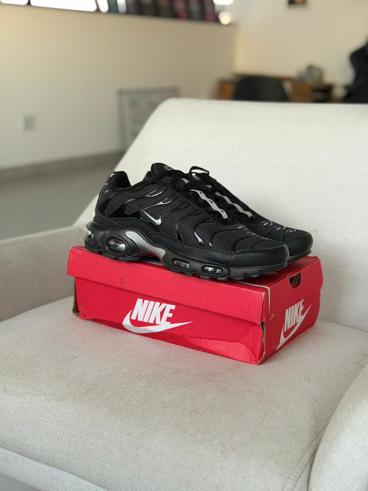 Air Max TN Plus Black Silver (42/43, Pronta Entrega)