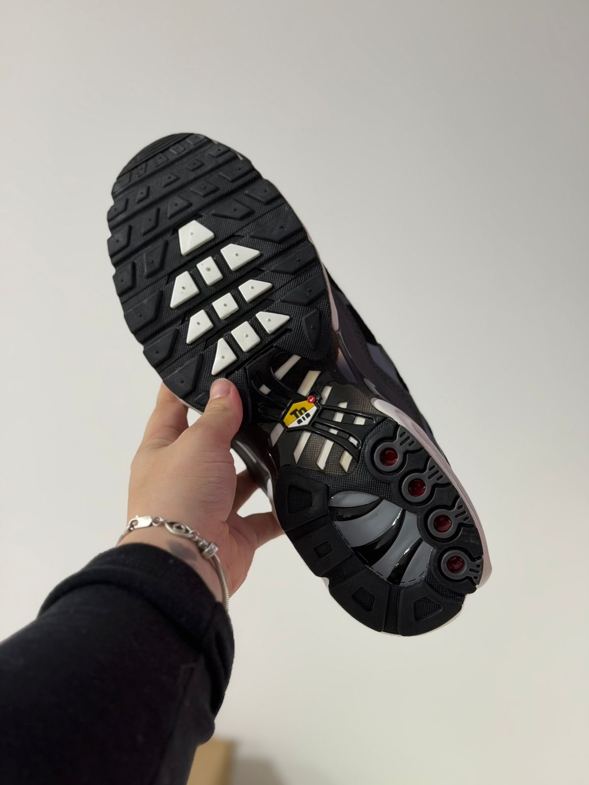 Air Max TN Plus "Cool Grey" (43, Pronta Entrega)