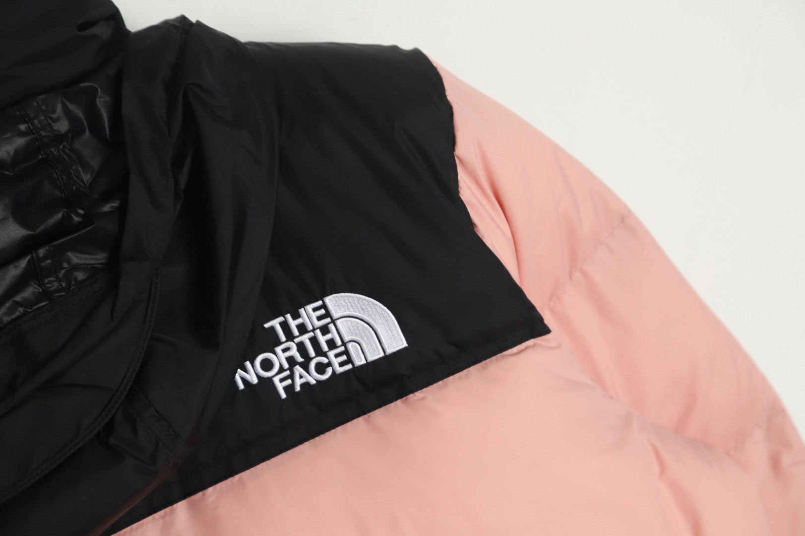 The North Face 1996 Retro Nuptse Jacket – Rosa/Preto