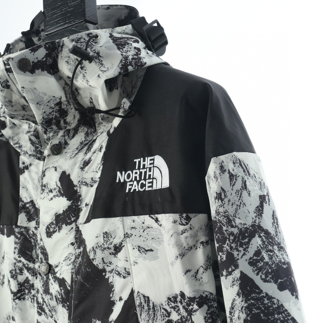 The North Face x Supreme Mountain Jacket Inspired – Snowy Edition (GORE-TEX®)