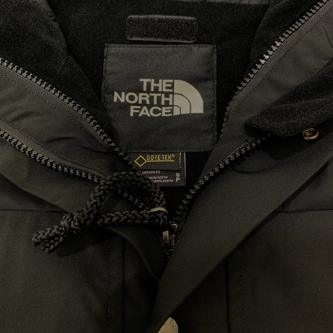 The North Face Mountain Jacket Inspired – GORE-TEX® Black Edition