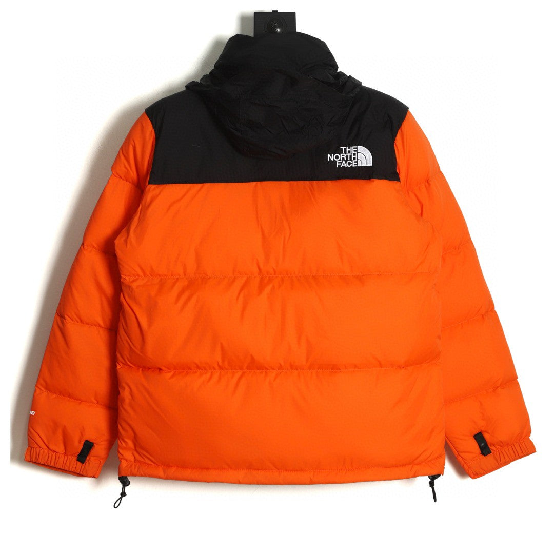 The North Face 1996 Retro Nuptse Jacket – Laranja/Preto