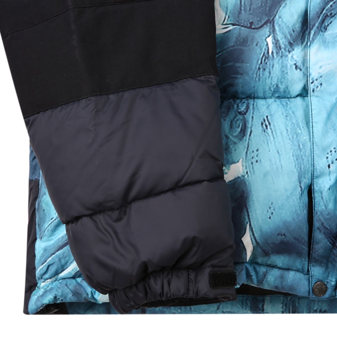 The North Face x Supreme 1994 Nuptse Jacket “Statue of Liberty”