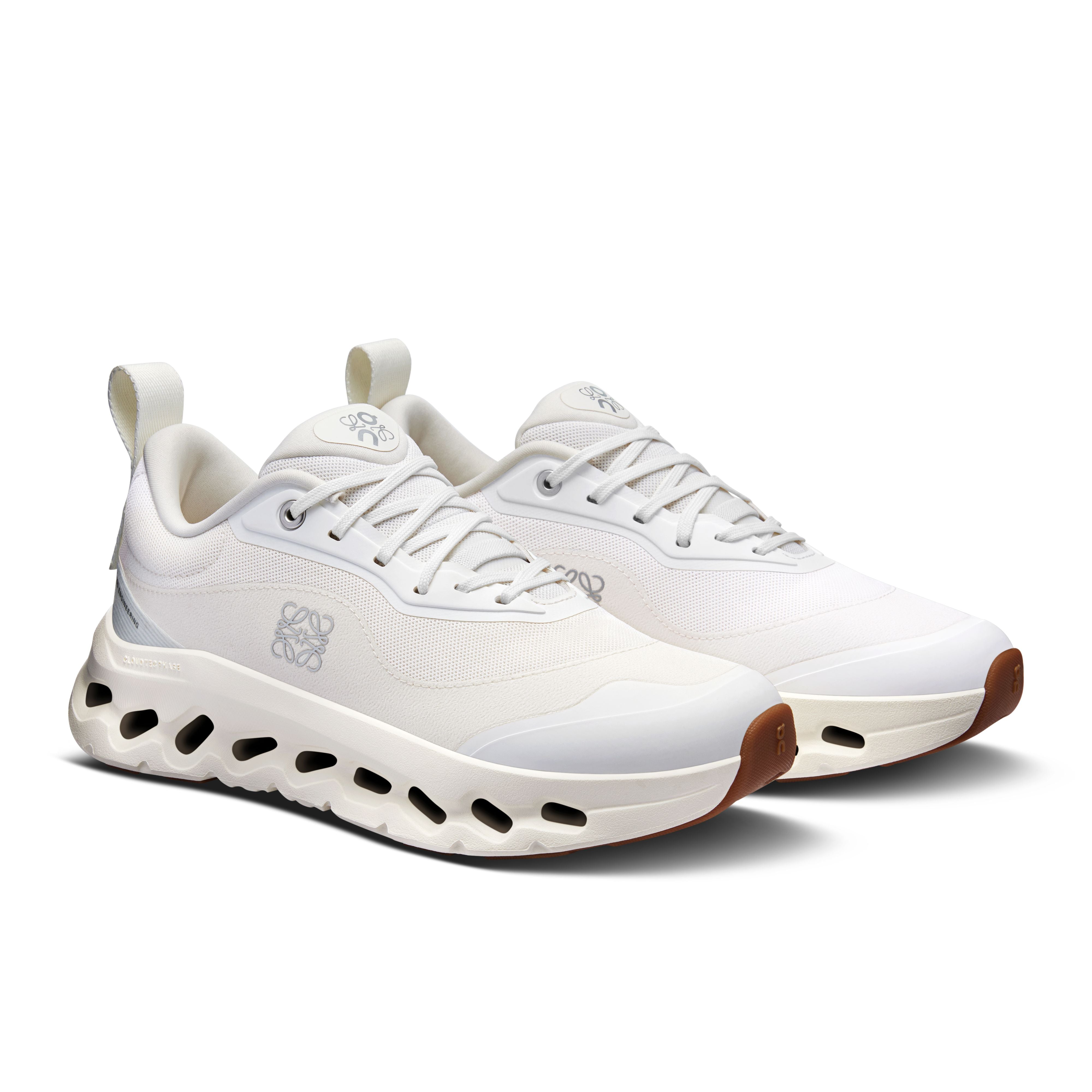 On Running Cloudtilt - Triple White