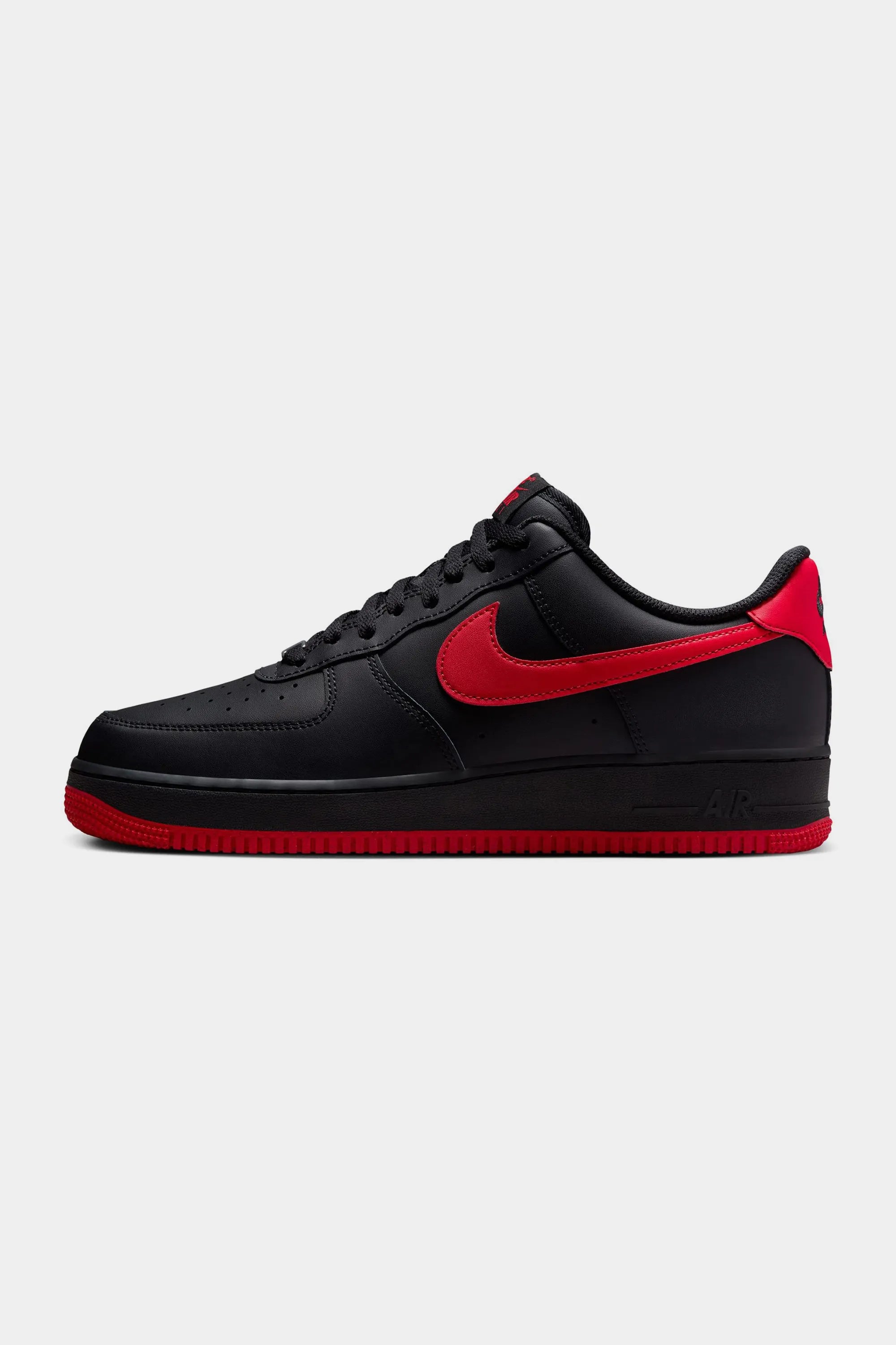 Nike Air Force 1 '07 "Black Red"