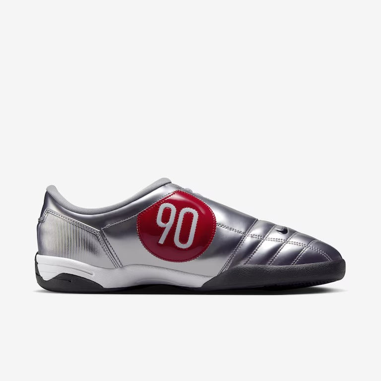 Nike Total 90