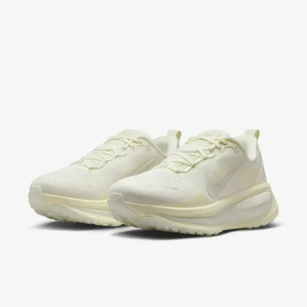 Nike Vomero 18 Sail Coconut Milk