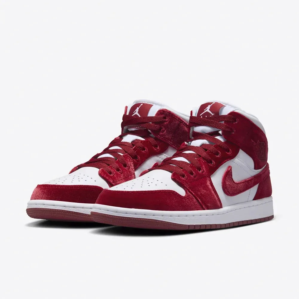Nike Air Jordan 1 Mid SE "Red Velvet"