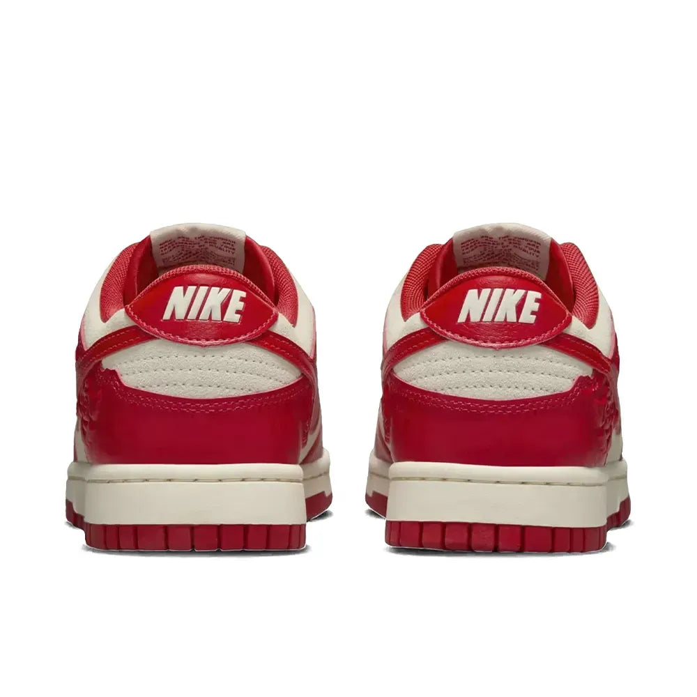 Nike Dunk Low "Red Roses"